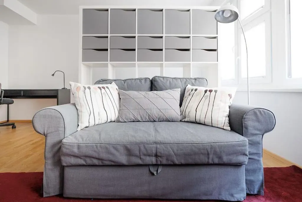 New! Convenient Viennalove Apartment Wienmeidling Vienna
