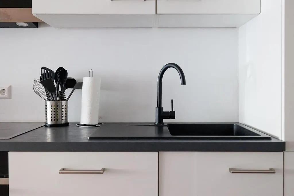New! Convenient Viennalove Apartment Wienmeidling 0*, Vienna Austria